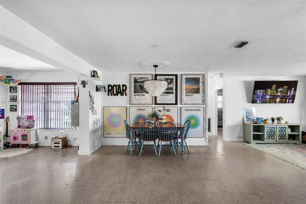 2221 Alcazar Dr, Miramar, FL 33023