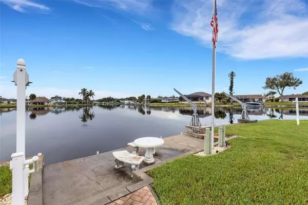 1933 FAIRVIEW DR, Englewood, FL 34223