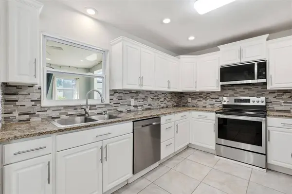 1015 FUNDY RD, Venice, FL 34293