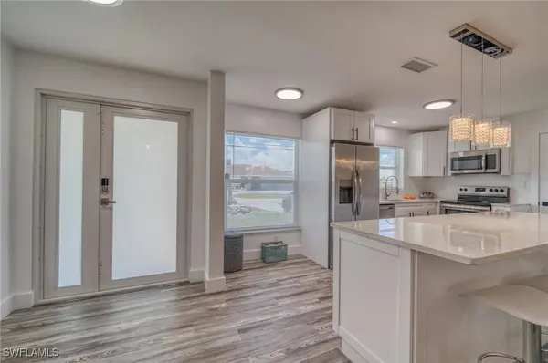 5146 York CT, Cape Coral, FL 33904