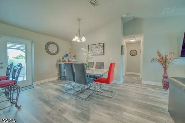 520 Wilmington Pkwy, Cape Coral, FL 33993