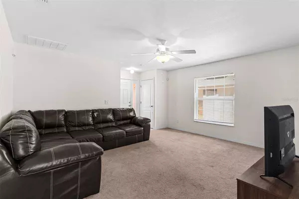 11 W BAY ST, Davenport, FL 33837