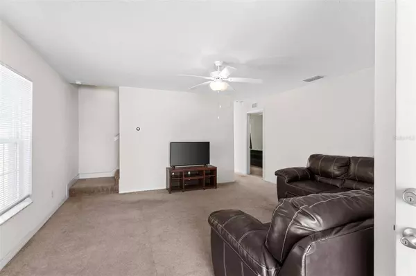 11 W BAY ST, Davenport, FL 33837