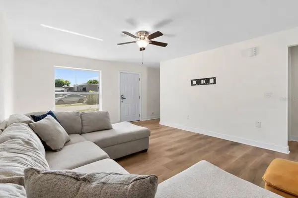 317 COURTLAND ST, Auburndale, FL 33823