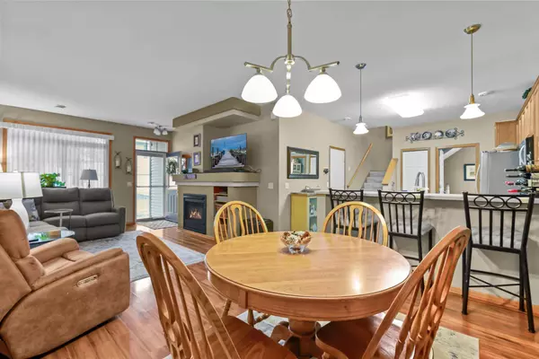 3442 Cherry LN #F, Woodbury, MN 55129