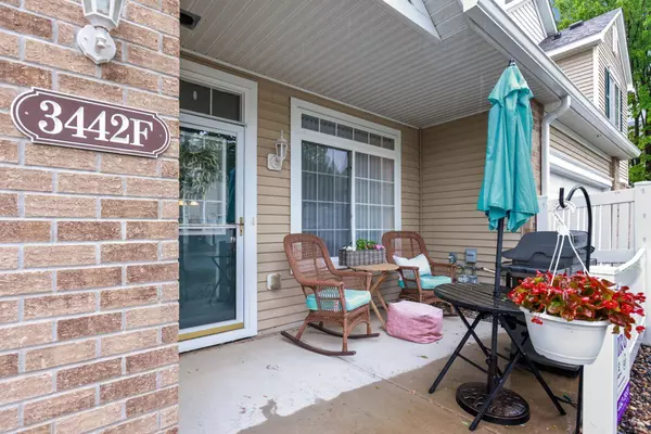 3442 Cherry LN #F, Woodbury, MN 55129