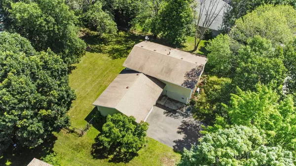 8972 Trista LN, Saint Bonifacius, MN 55375