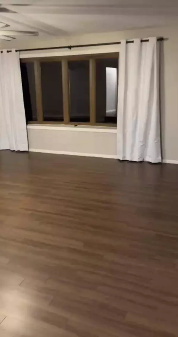 9042 Howard Lake DR NE, Columbus, MN 55025