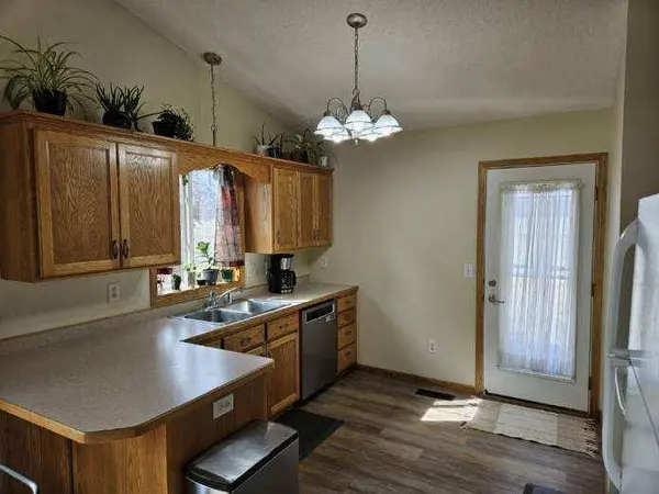 955 Rush Landing CT, Rush City, MN 55069