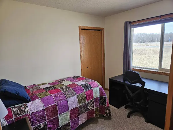 955 Rush Landing CT, Rush City, MN 55069