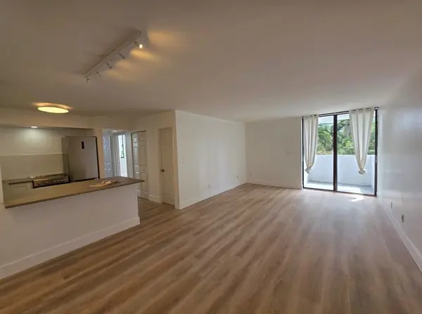 2715 Tigertail Ave #402, Miami, FL 33133-5312
