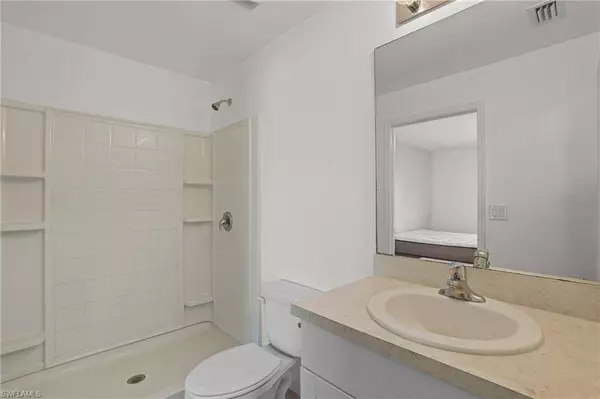 3622 NE 14th PL, Cape Coral, FL 33909