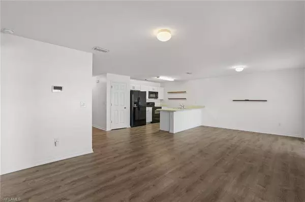 3622 NE 14th PL, Cape Coral, FL 33909