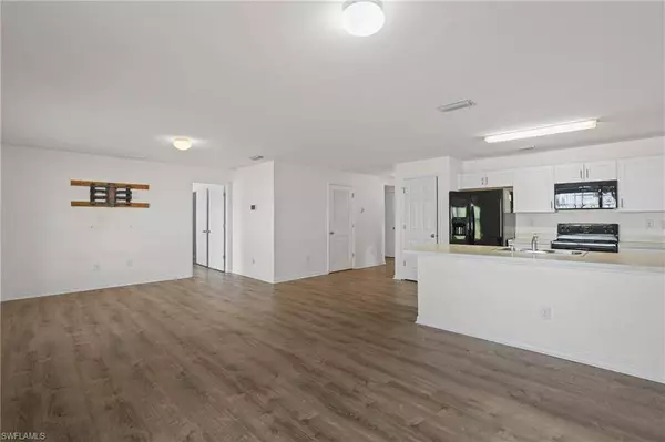 3622 NE 14th PL, Cape Coral, FL 33909