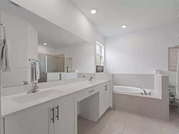 1418 SE 26th Ter, Homestead, FL 33035