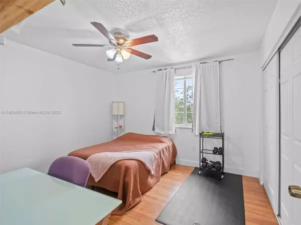 1340 NW 125th Ter, Sunrise, FL 33323