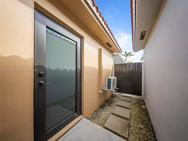 4355 W 9th #0, Hialeah, FL 33012