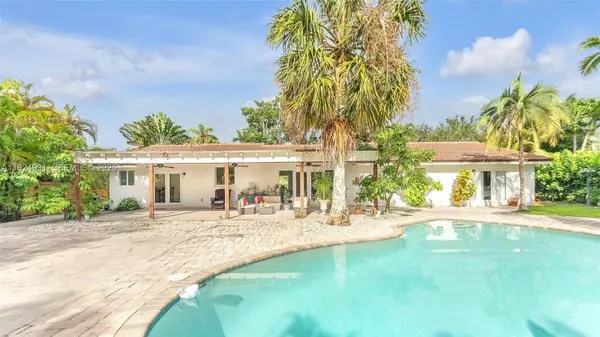 9220 SW 94th Pl, Miami, FL 33176