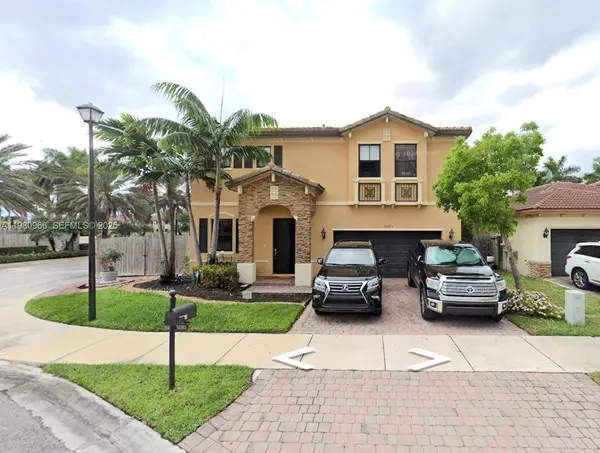 10389 SW 224th Ter, Cutler Bay, FL 33190