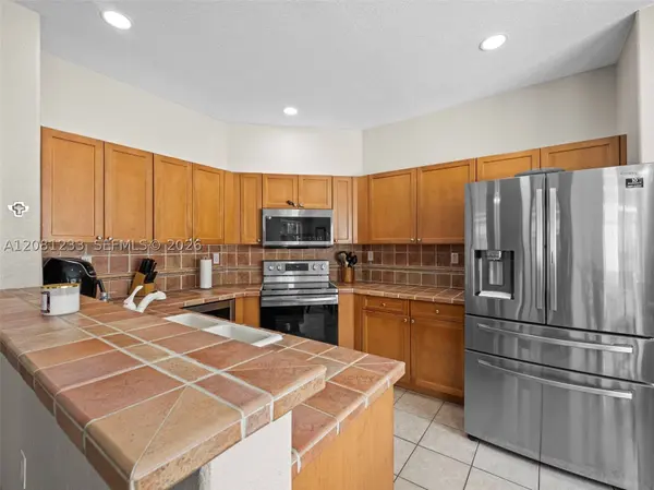 15541 SW 21st Ter, Miami, FL 33185