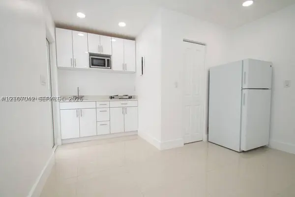233-B NW 53rd Ave #1, Miami, FL 33126