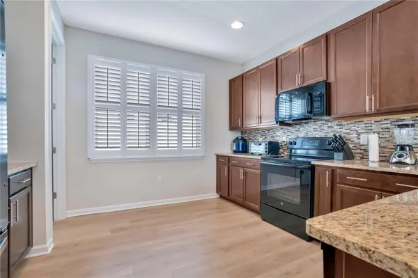 1088 AVERY MEADOWS WAY, Deland, FL 32724