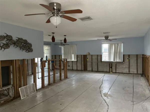 1500 OHIO AVE NE, St Petersburg, FL 33703