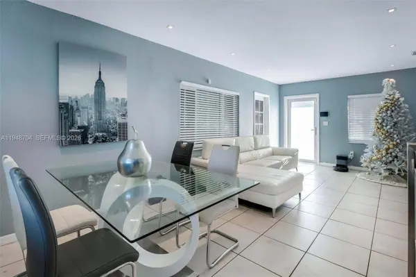 14860 Buchanan St, Miami, FL 33176