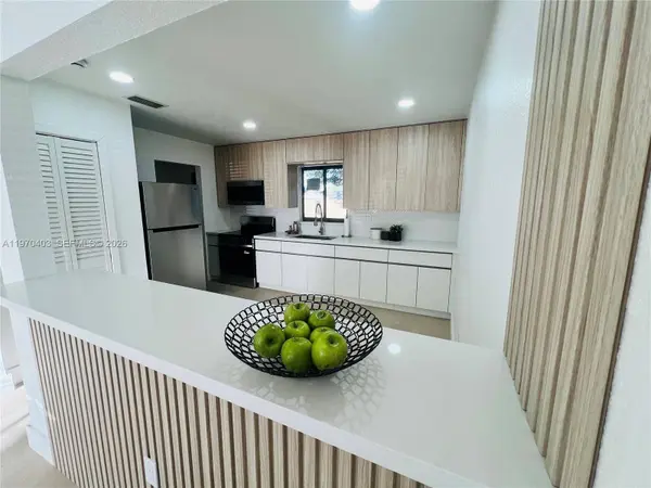 19133 NW 35th Ave, Miami Gardens, FL 33056