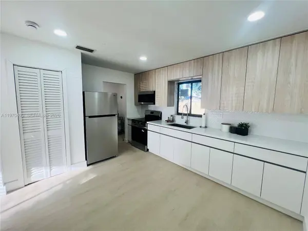 19133 NW 35th Ave, Miami Gardens, FL 33056