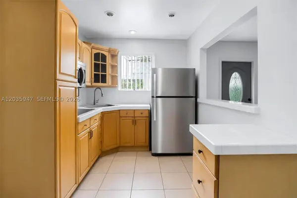 2300 NW 9th St, Miami, FL 33125