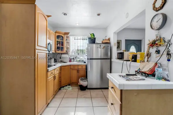 2300 NW 9th St, Miami, FL 33125