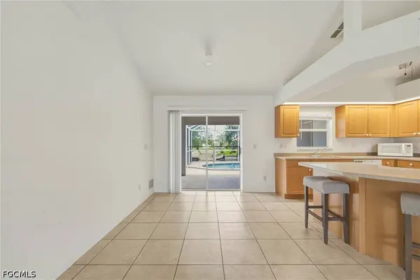 2022 SW 15th AVE, Cape Coral, FL 33991