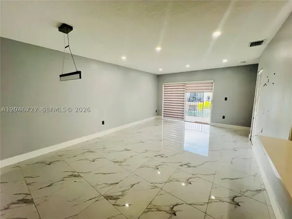 12526 NW 11th Trl #207, Miami, FL 33182