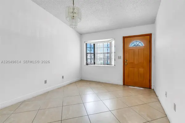 8871 NW 114th St, Hialeah Gardens, FL 33018