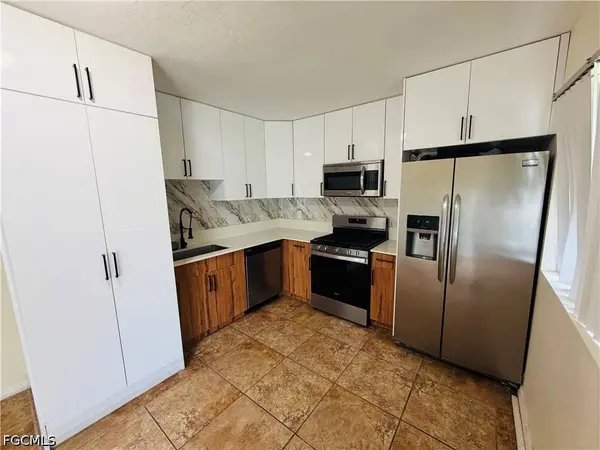 124 Sebring CIR, Lehigh Acres, FL 33936