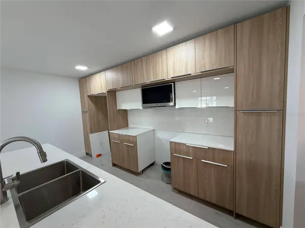 7400 SUNSHINE SKYWAY LN S #105, St Petersburg, FL 33711