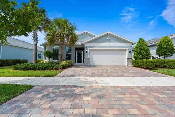 10454 SW Captiva DR, Port St Lucie, FL 34987