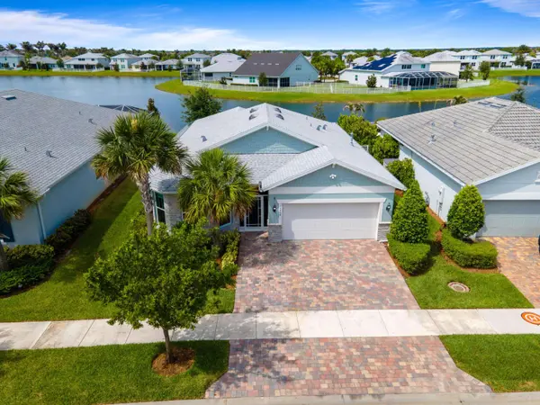 10454 SW Captiva DR, Port St Lucie, FL 34987