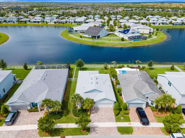 10454 SW Captiva DR, Port St Lucie, FL 34987