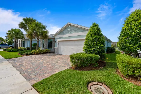 10454 SW Captiva DR, Port St Lucie, FL 34987