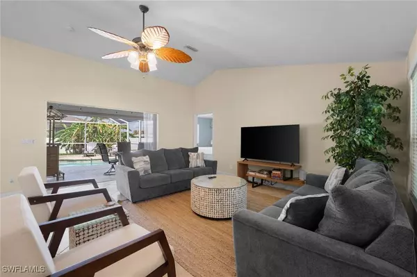 3801 SW 1st LN, Cape Coral, FL 33991