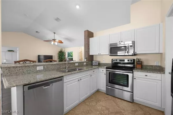 3801 SW 1st LN, Cape Coral, FL 33991