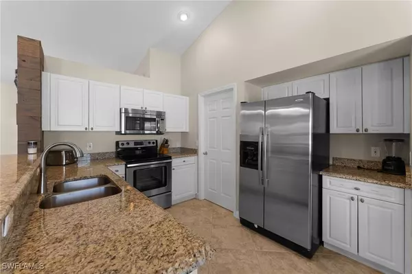 3801 SW 1st LN, Cape Coral, FL 33991