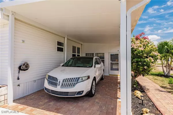 27473 Pauline DR, Bonita Springs, FL 34135