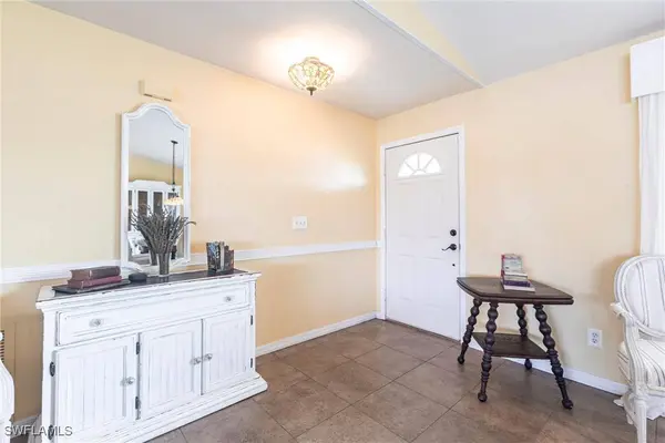 9795 Country Oaks DR, Fort Myers, FL 33967