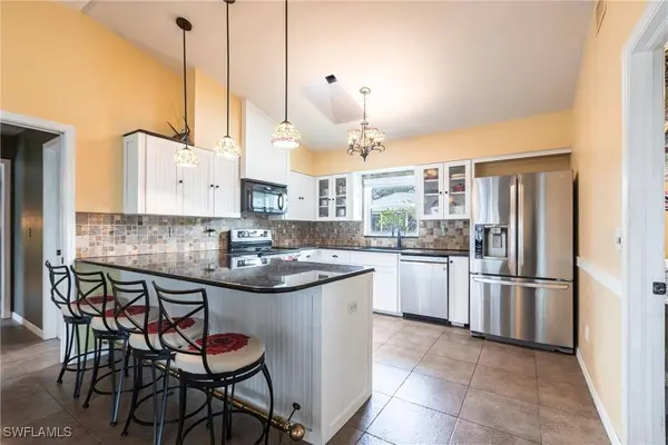 9795 Country Oaks DR, Fort Myers, FL 33967