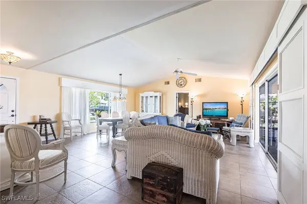 9795 Country Oaks DR, Fort Myers, FL 33967