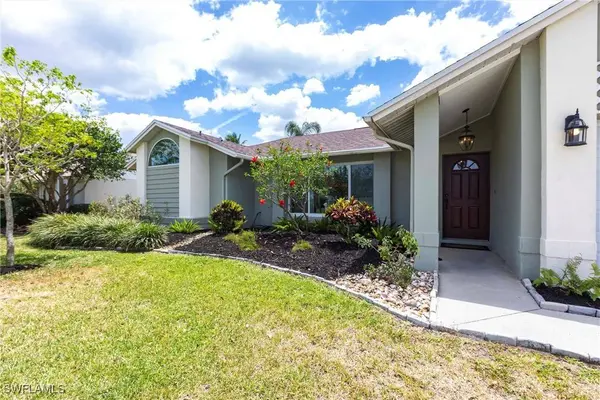 9795 Country Oaks DR, Fort Myers, FL 33967