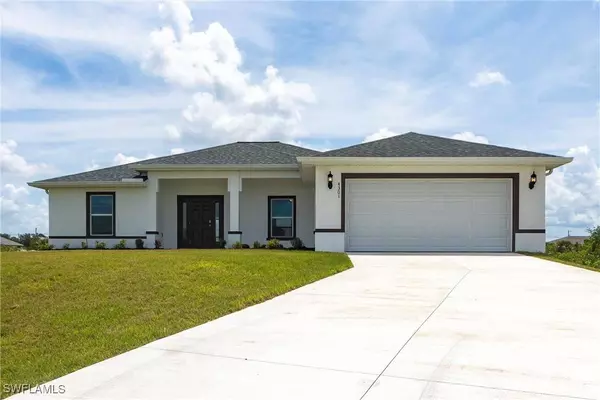 4301 NE 9th CT, Cape Coral, FL 33909